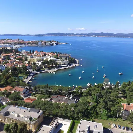 City Lana Ζαντάρ